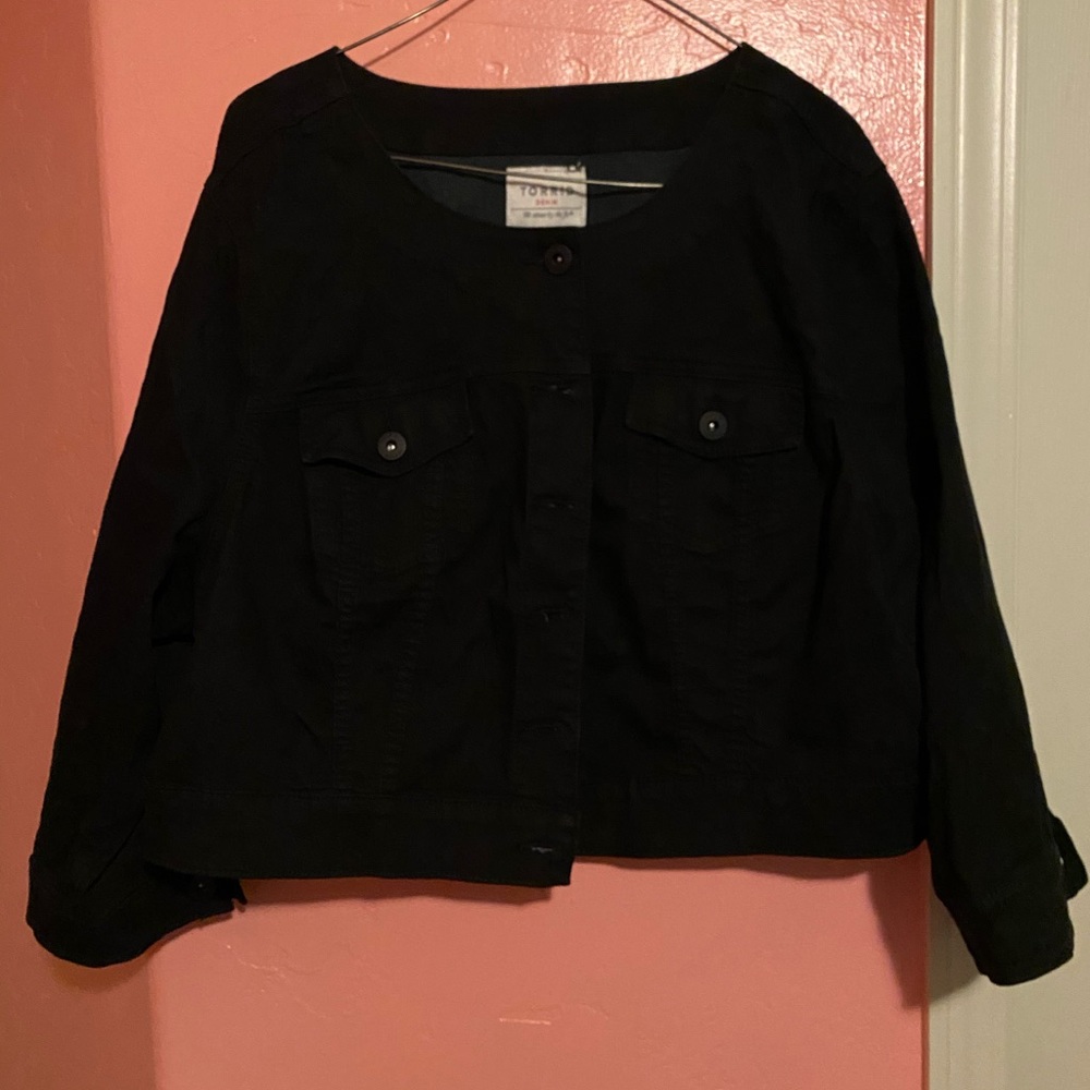 Cropped black jean jacket